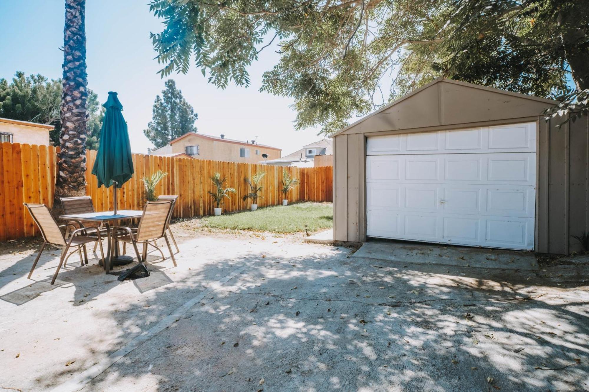 Cozy 2br Bungalow Nestled In The Heart Of La Ferienhaus Los Angeles